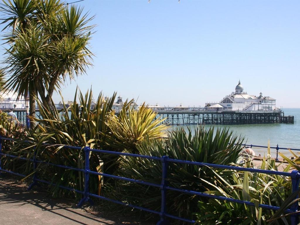 Hotel Cromwell House Eastbourne Zewnętrze zdjęcie